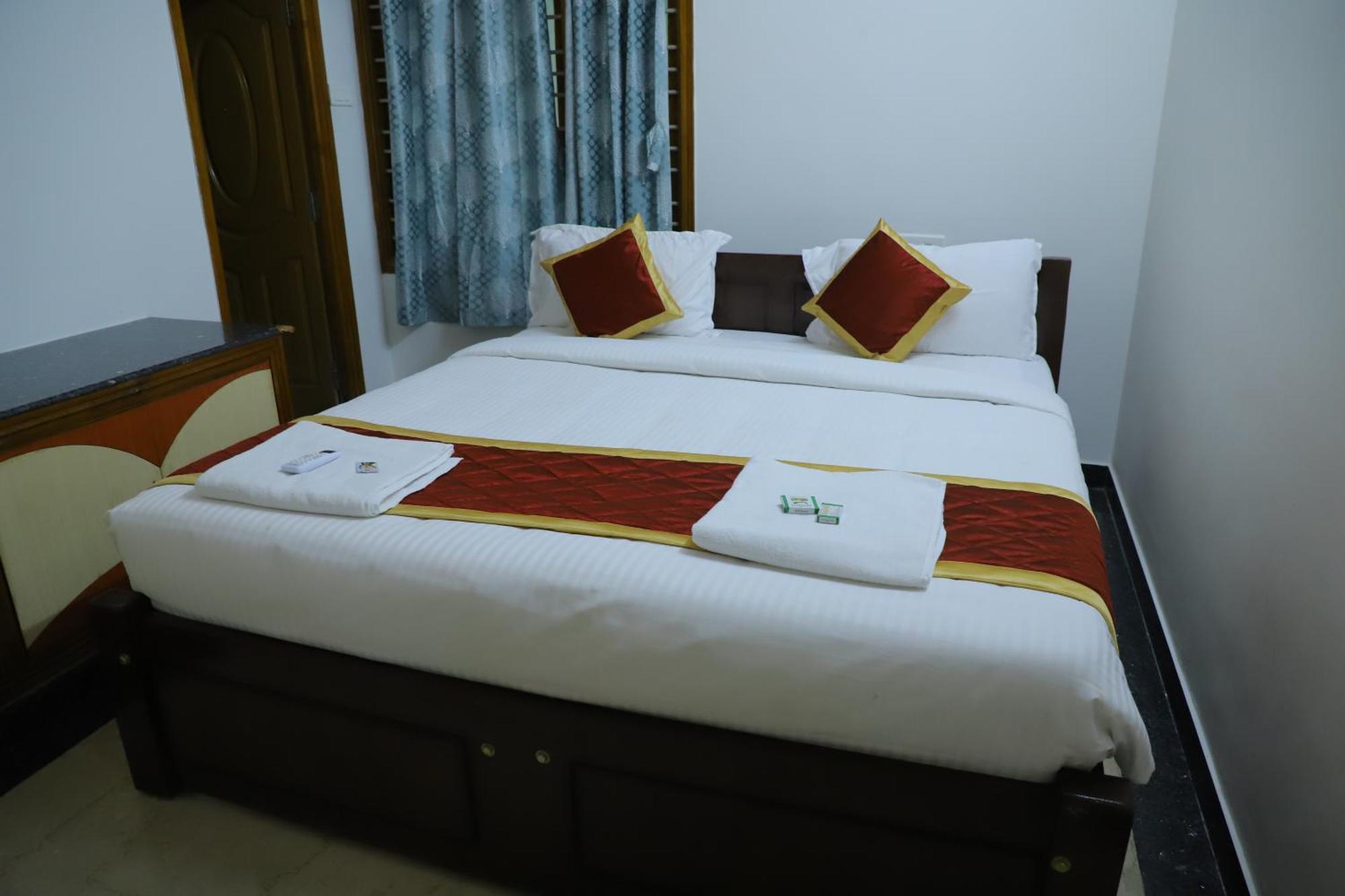 Nanda Mohan Homestay- Luxuries Ac Apartment Close To Alipiri Foothills-Kapila Teertham And Iskcon Temple Тирупати Екстериор снимка